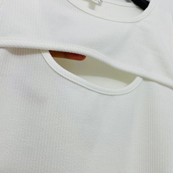 TCEC | NWOT | Sleeveless Cutout Bodysuit | S, M | White | CT7673 - Picture 4 of 4